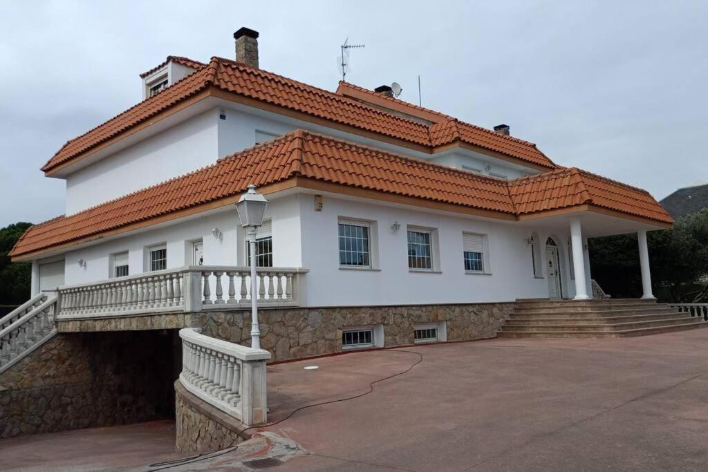 Вілла La Casona Imperial Alpedrete Екстер'єр фото